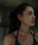 the100s1e02_0056.jpg