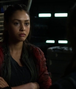 the100s1e02_0136.jpg