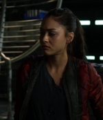 the100s1e02_0150.jpg