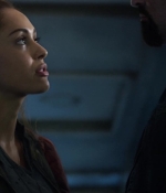 the100s1e04_0033.jpg