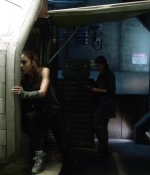 the100s1e04_0136.jpg