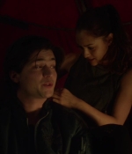 the100s1e06_0002.jpg