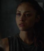 the100s1e06_0216.jpg