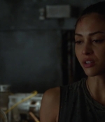 the100s1e06_0220.jpg