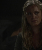the100s1e07_0063.jpg