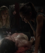 the100s1e07_0075.jpg