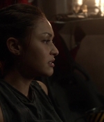 the100s1e07_0121.jpg