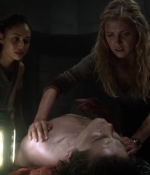 the100s1e07_0158.jpg