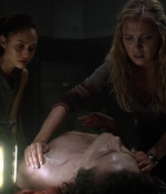 the100s1e07_0159.jpg