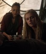 the100s1e08_0008.jpg