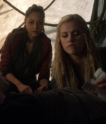 the100s1e08_0012.jpg