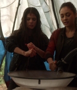 the100s1e08_0035.jpg