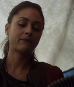 the100s1e08_0038.jpg