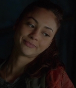 the100s1e09_0100.jpg