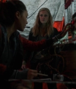 the100s1e10_0043.jpg