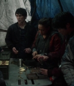 the100s1e10_0110.jpg