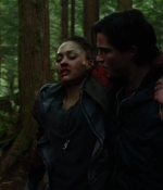the100s1e10_0297.jpg