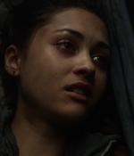 the100s1e10_0329.jpg