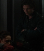 the100s1e10_0336.jpg