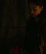 the100s1e11_0180.jpg
