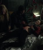 the100s1e13_0006.jpg