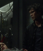 the100s1e13_0013.jpg