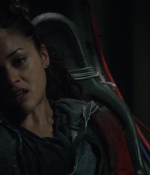 the100s1e13_0049.jpg