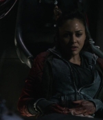 the100s1e13_0070.jpg