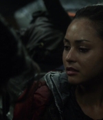 the100s1e13_0114.jpg