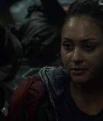the100s1e13_0118.jpg