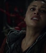 the100s1e13_0203.jpg