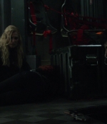 the100s1e13_0214.jpg