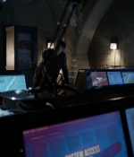 the100_s03e03_0102.jpg