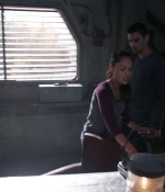 the100_s03e08_0303.jpg