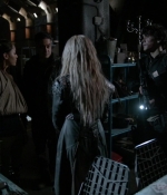the100_s03e12_0059.jpg