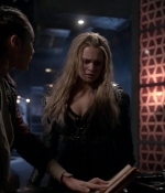 the100_s03e12_0073.jpg