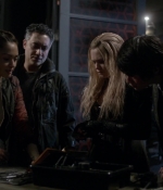 the100_s03e12_0078.jpg