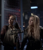 the100_s03e12_0113.jpg