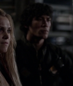 the100_s03e12_0287.jpg