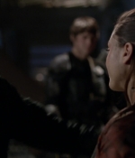 the100_s03e12_0303.jpg