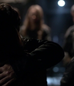 the100_s03e12_0304.jpg