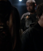 the100_s03e12_0305.jpg