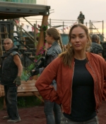 The100_7x01_0136.jpg