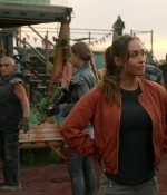 The100_7x01_0137.jpg