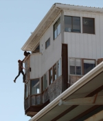 Walker2x02_0321.jpg